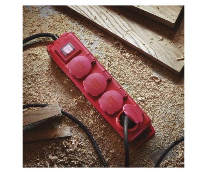 Prodluovac kabel 3 m / 4 zsuvky / s vypnaem / erno-erven / guma-neopren / 1,5 mm2 Emos P14131