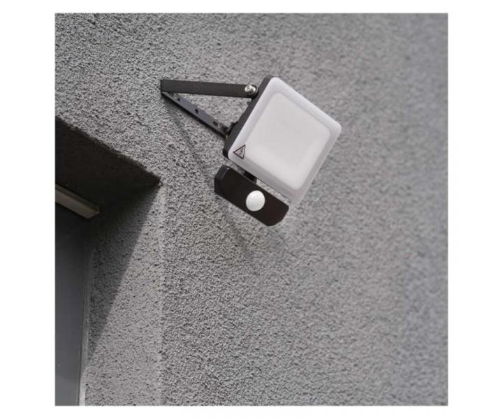 LED reflektor ILIO s pohybovm idlem, 31W, ern, neutrln bl Emos ZS2930