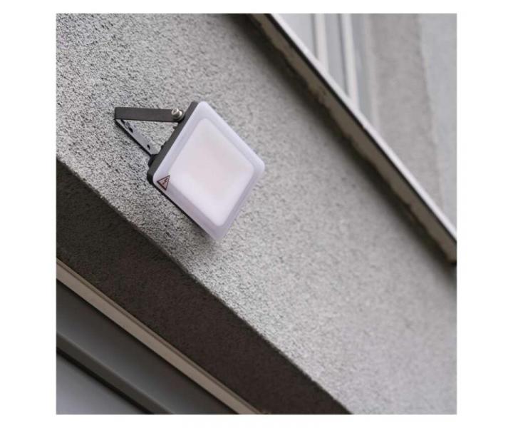 LED reflektor ILIO, 21W, ern, neutrln bl Emos ZS2520